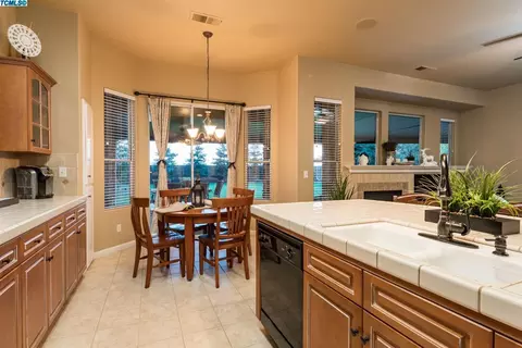 2772 Sussex Ave, Clovis, CA 93611 photo 7