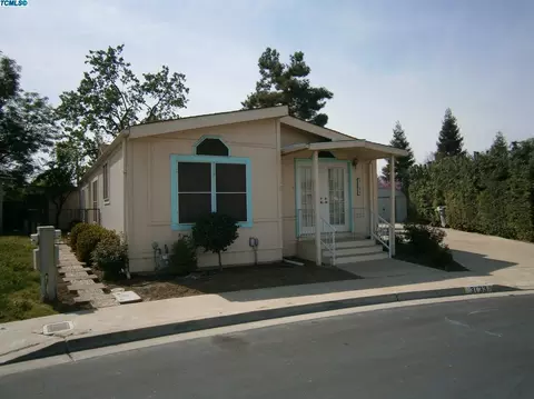 3133 S Avocado St #50, Visalia, CA 93277 photo 3