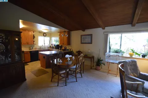 1560 E Myer Ave, Exeter, CA 93221 photo 8