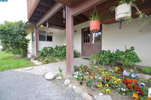 1560 E Myer Ave, Exeter, CA 93221 photo 1