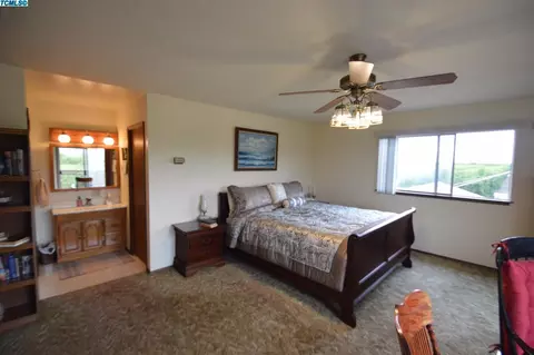 1560 E Myer Ave, Exeter, CA 93221 photo 24