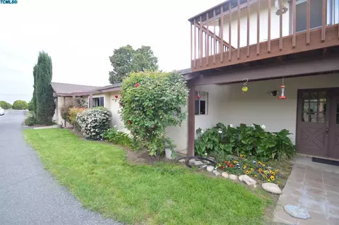 1560 E Myer Ave, Exeter, CA 93221 photo 3