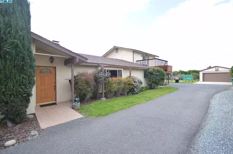 1560 E Myer Ave, Exeter, CA 93221 photo 2