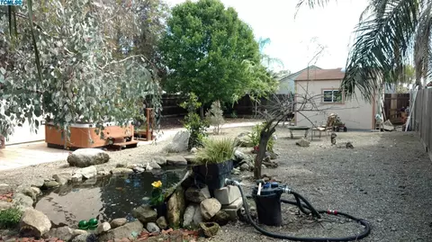 1817 Cabrillo Ave, Tulare, CA 93274 photo 11