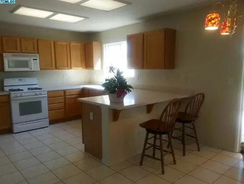 1817 Cabrillo Ave, Tulare, CA 93274 photo 6