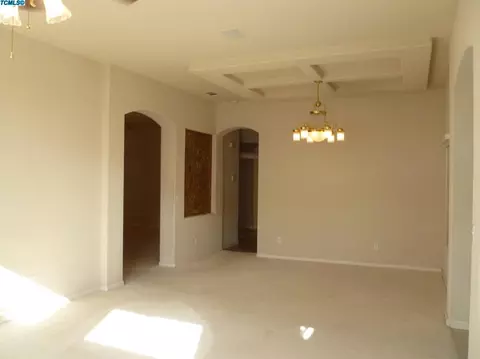 2406 E Beech Ave, Visalia, CA 93292 photo 10