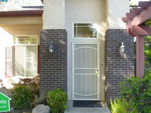 2406 E Beech Ave, Visalia, CA 93292 photo 5