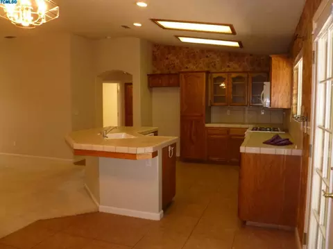 2406 E Beech Ave, Visalia, CA 93292 photo 15