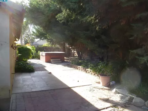 2406 E Beech Ave, Visalia, CA 93292 photo 43