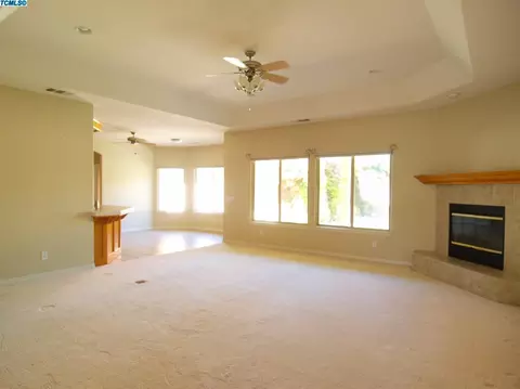319 Old Line Ave, Exeter, CA 93221 photo 3