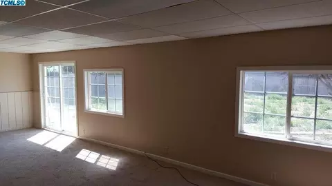 1485 E Sequoia Ave, Tulare, CA 93274 photo 13