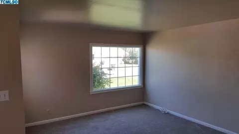 1485 E Sequoia Ave, Tulare, CA 93274 photo 10