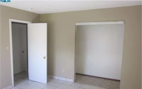 15729 Wisteria Dr, Ivanhoe, CA 93235 photo 5