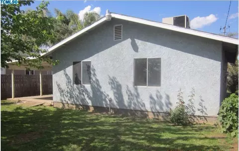 15729 Wisteria Dr, Ivanhoe, CA 93235 photo 9