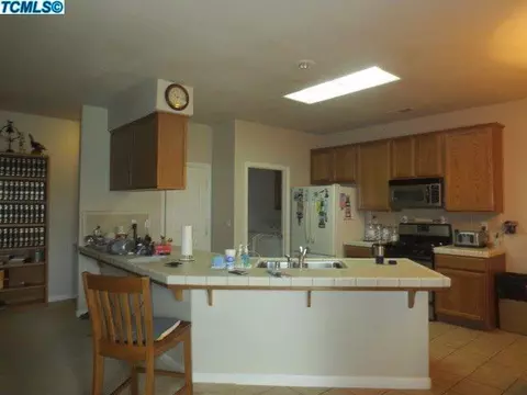 3914 E Cambridge Ave, Visalia, CA 93292 photo 3