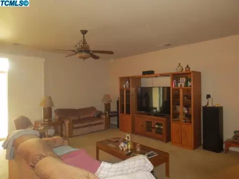 3914 E Cambridge Ave, Visalia, CA 93292 photo 2