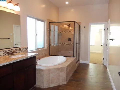 1938 Academy Ave, Tulare, CA 93274 photo 17
