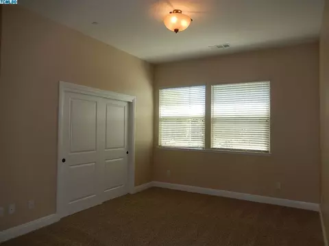 1938 Academy Ave, Tulare, CA 93274 photo 8