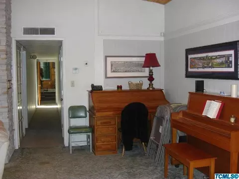 1891 N Belmont, Exeter, CA 93221 photo 13