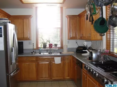 1891 N Belmont, Exeter, CA 93221 photo 10