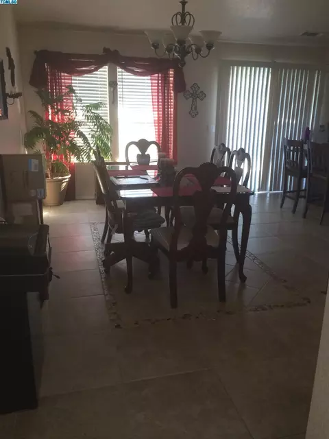 809 Woodland Ave, Exeter, CA 93221 photo 1