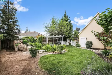 739 Sherwood St, Exeter, CA 93221 photo 3