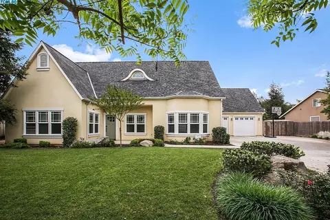 739 Sherwood St, Exeter, CA 93221 photo 1