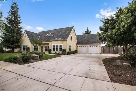 739 Sherwood St, Exeter, CA 93221 photo 2