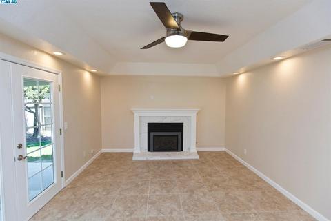 2734 W Beech Ave, Visalia, CA 93277 photo 9