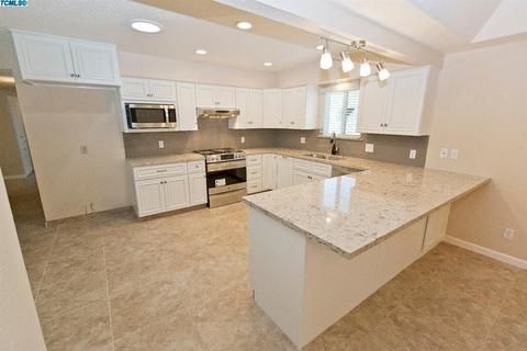 2734 W Beech Ave, Visalia, CA 93277 photo 5