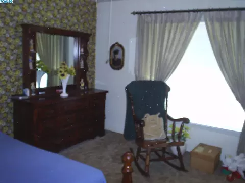 1013 S Elm St, Pixley, CA 93256 photo 8