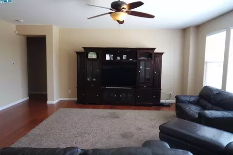 975 Lavender, Dinuba, CA 93618 photo 20