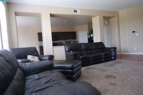 975 Lavender, Dinuba, CA 93618 photo 11