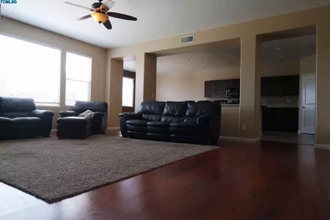 975 Lavender, Dinuba, CA 93618 photo 10