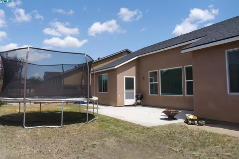 975 Lavender, Dinuba, CA 93618 photo 38