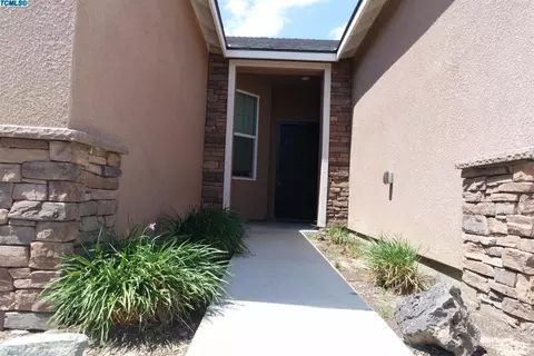 975 Lavender, Dinuba, CA 93618 photo 6