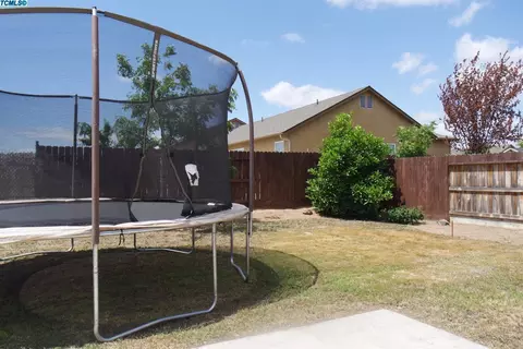 975 Lavender, Dinuba, CA 93618 photo 42
