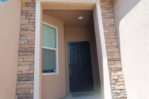 975 Lavender, Dinuba, CA 93618 photo 5