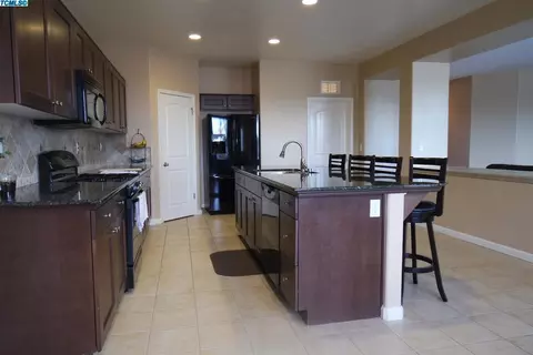 975 Lavender, Dinuba, CA 93618 photo 22