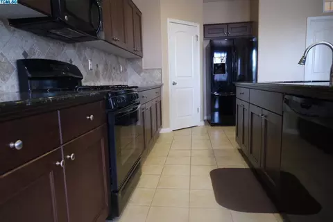 975 Lavender, Dinuba, CA 93618 photo 27