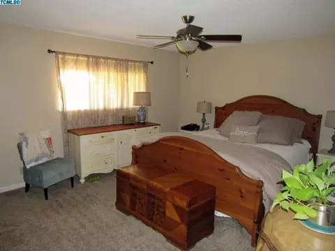 709 W Pine St, Exeter, CA 93221 photo 13