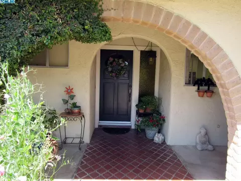 709 W Pine St, Exeter, CA 93221 photo 3
