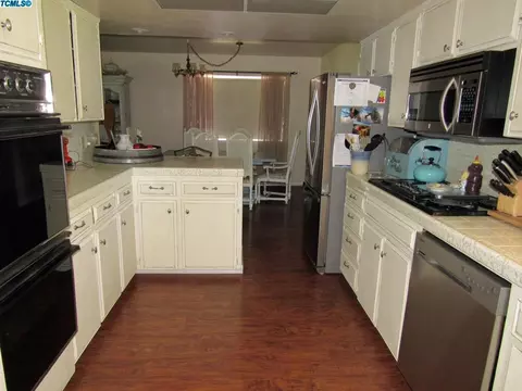 709 W Pine St, Exeter, CA 93221 photo 12