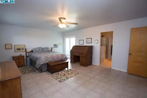 11246 S Clovis Ave, Selma, CA 93662 photo 19