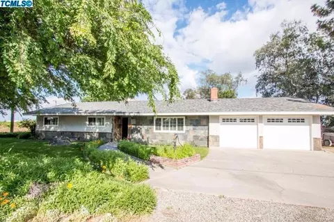 11246 S Clovis Ave, Selma, CA 93662 photo 1