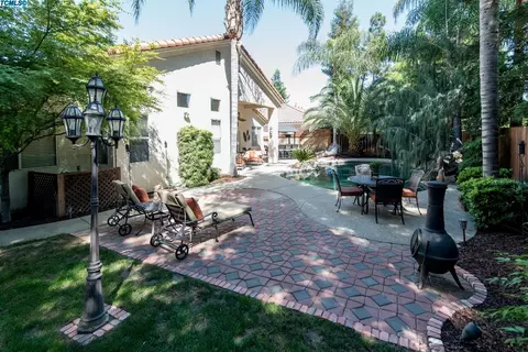 2324 Sierra Madre Ave, Clovis, CA 93611 photo 37