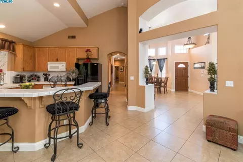2324 Sierra Madre Ave, Clovis, CA 93611 photo 13