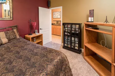 2324 Sierra Madre Ave, Clovis, CA 93611 photo 17