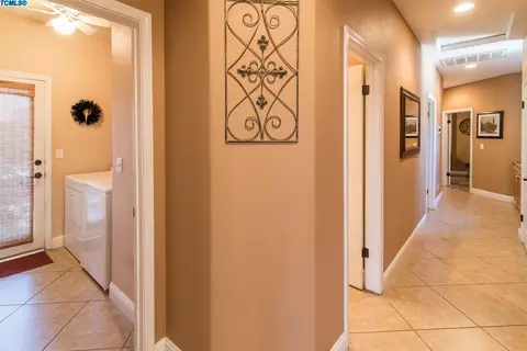 2324 Sierra Madre Ave, Clovis, CA 93611 photo 14
