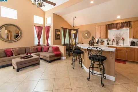 2324 Sierra Madre Ave, Clovis, CA 93611 photo 9